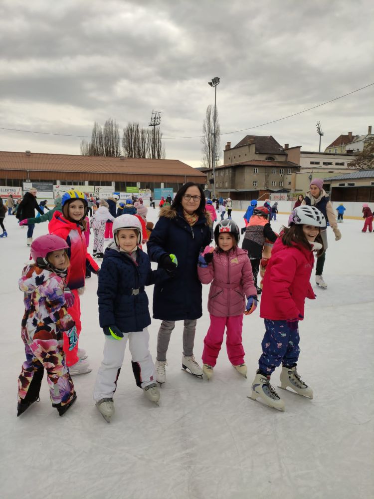 2023 Eislaufen in Krems